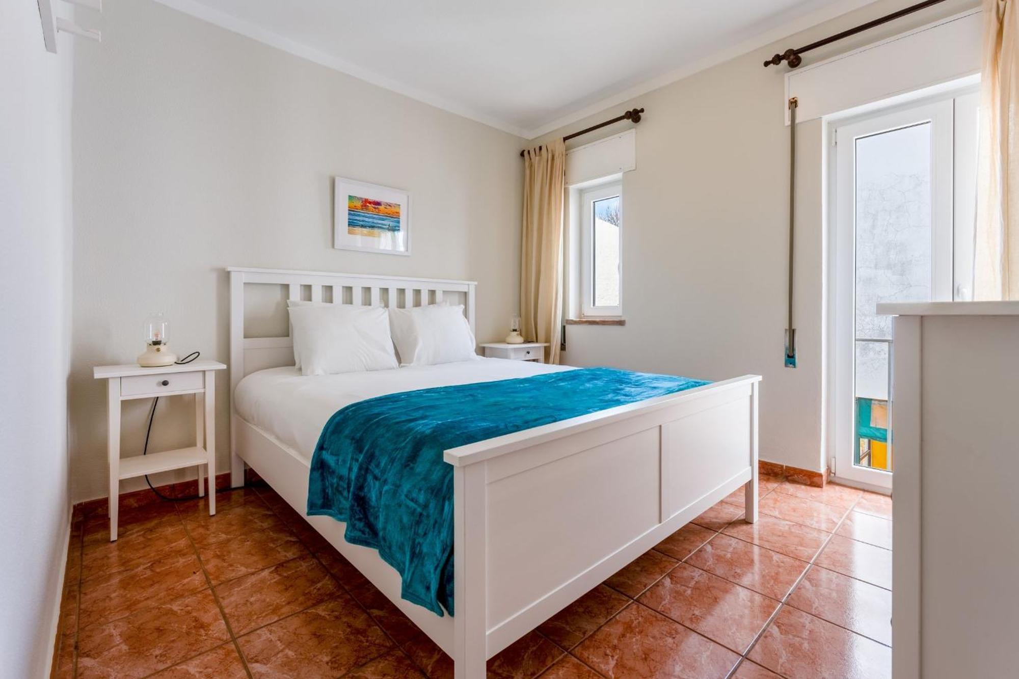 Comfy Flat W/ Rooftop Beach View By Lovelystay Burgau Exterior photo
