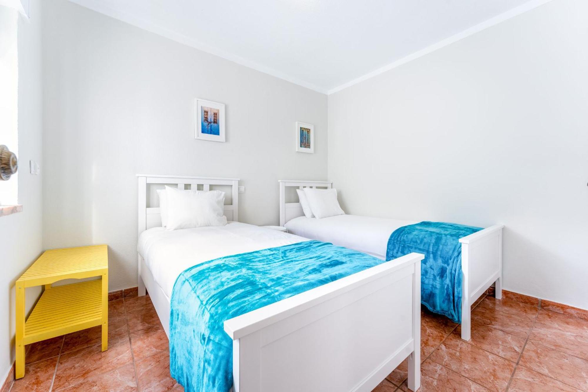 Comfy Flat W/ Rooftop Beach View By Lovelystay Burgau Exterior photo