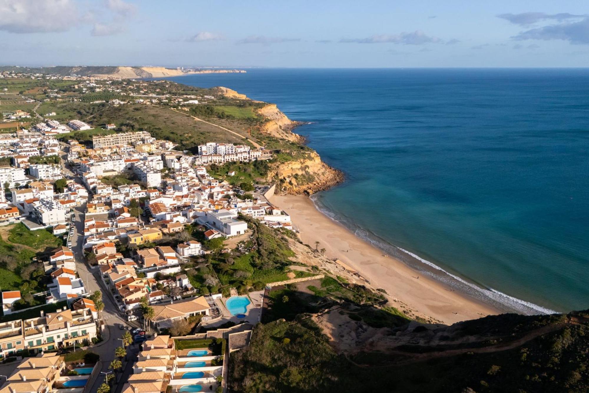 Comfy Flat W/ Rooftop Beach View By Lovelystay Burgau Exterior photo