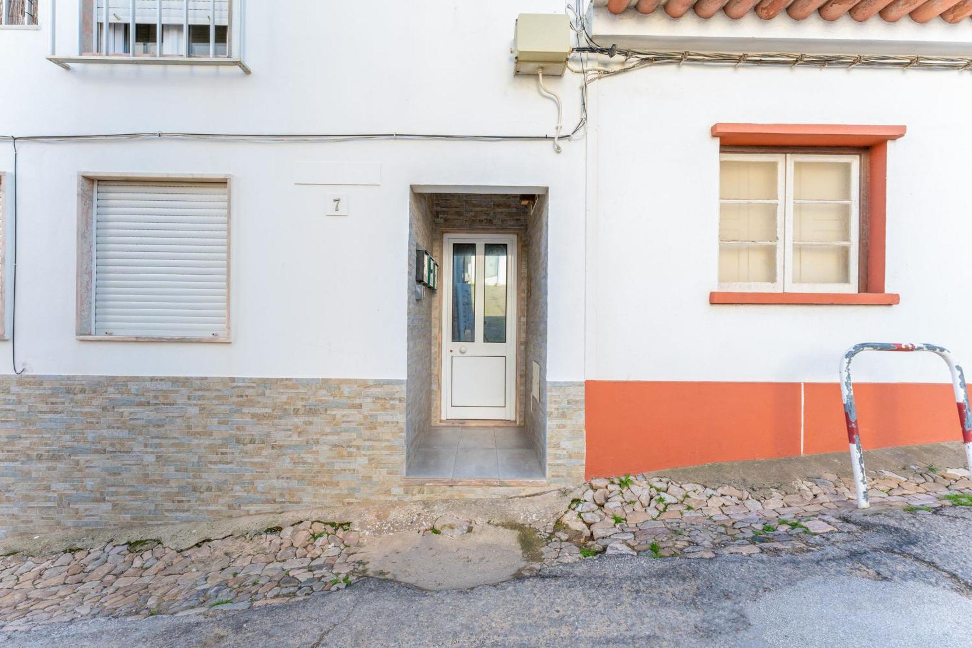 Comfy Flat W/ Rooftop Beach View By Lovelystay Burgau Exterior photo